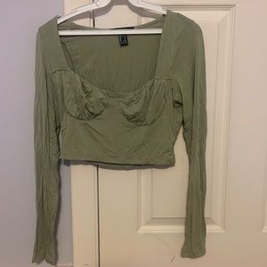 Forever 21 crop top, lightly worn (needs to be ironed 😊)